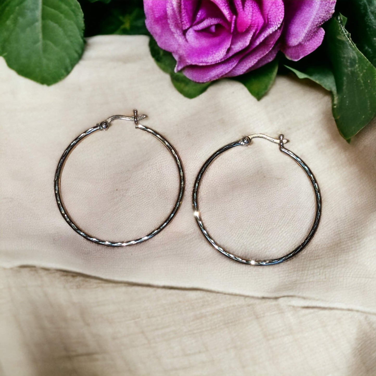 UNIQUE FINDS: Gold Hoop Earrings